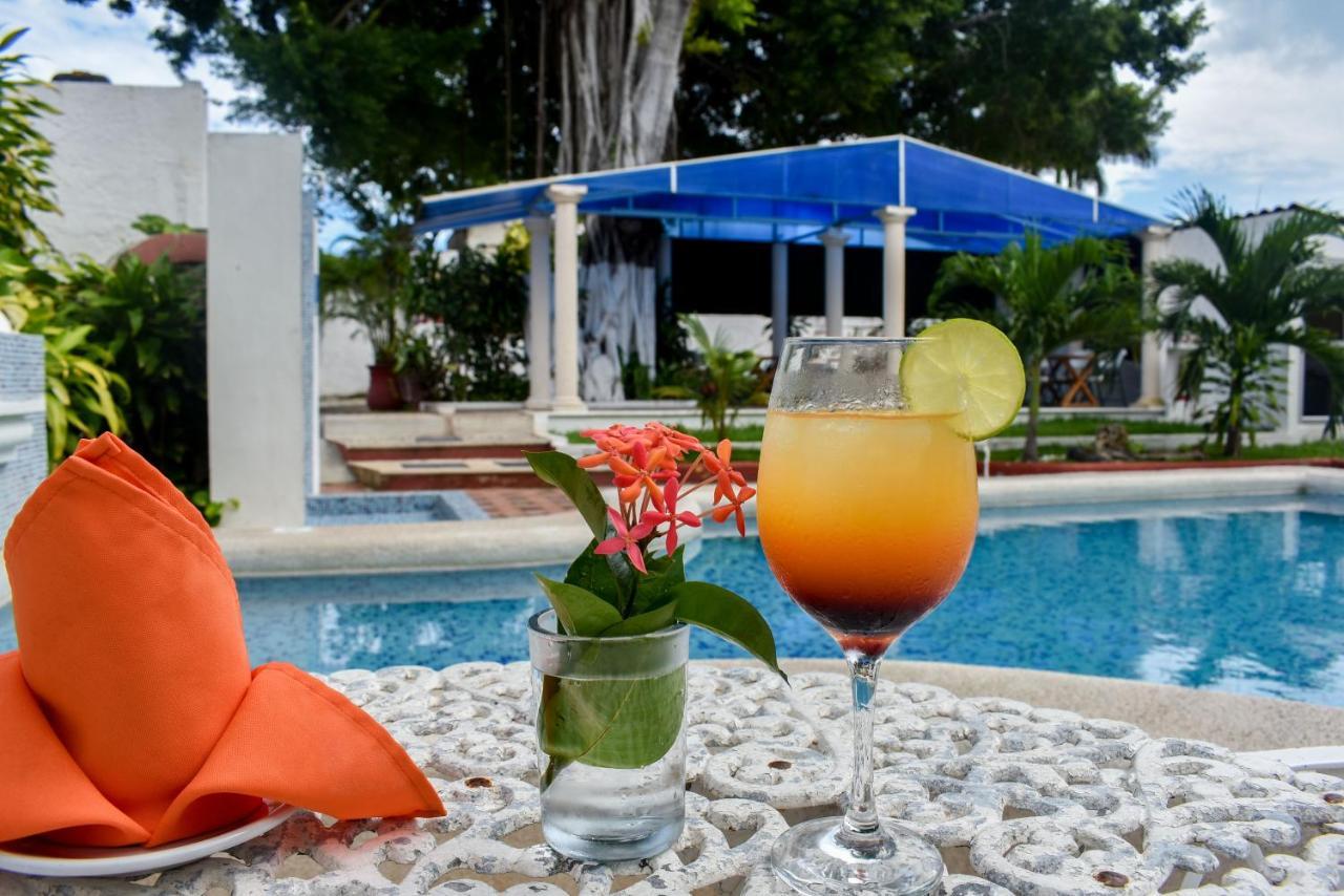 Hotel Maria de Lourdes Cancún Extérieur photo